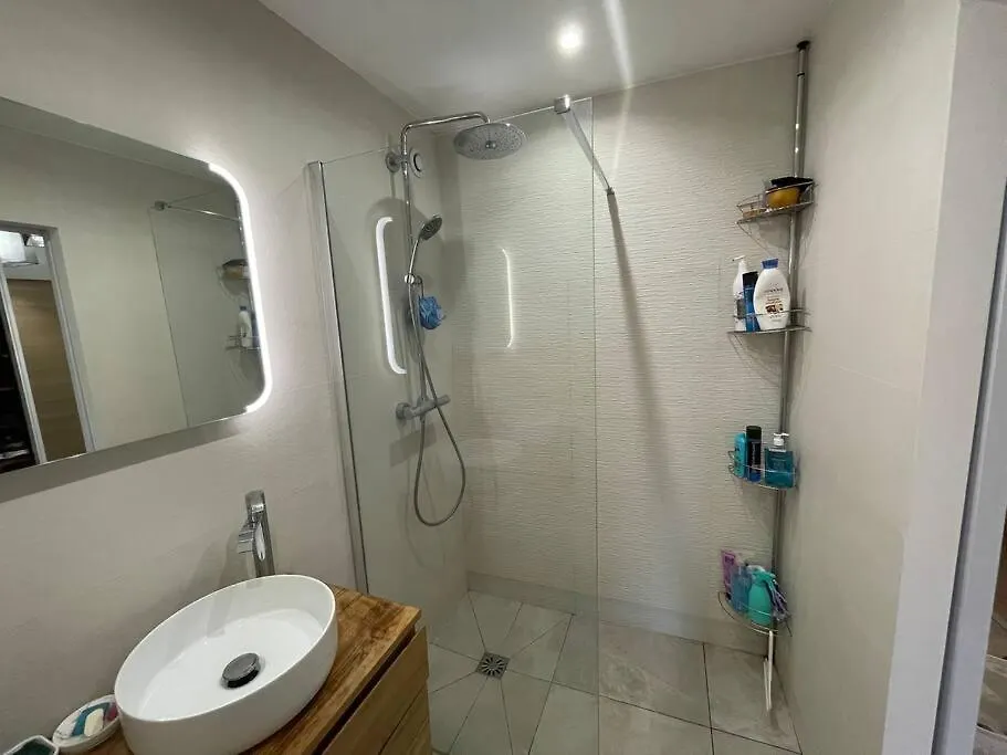 Charmant Appartement Dans Un Domaine Avec Piscine موجا شقة